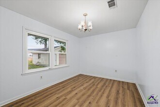 202 Self St in Warner Robins, GA - Building Photo - Building Photo