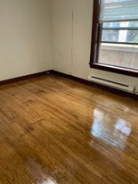 1810 15th Ave, Unit 203 in Seattle, WA - Building Photo