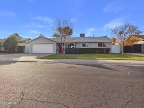 3223 W Joan De Arc Ave in Phoenix, AZ - Building Photo - Building Photo