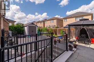 25 Drummondville Dr in Brampton, ON - Building Photo - Building Photo