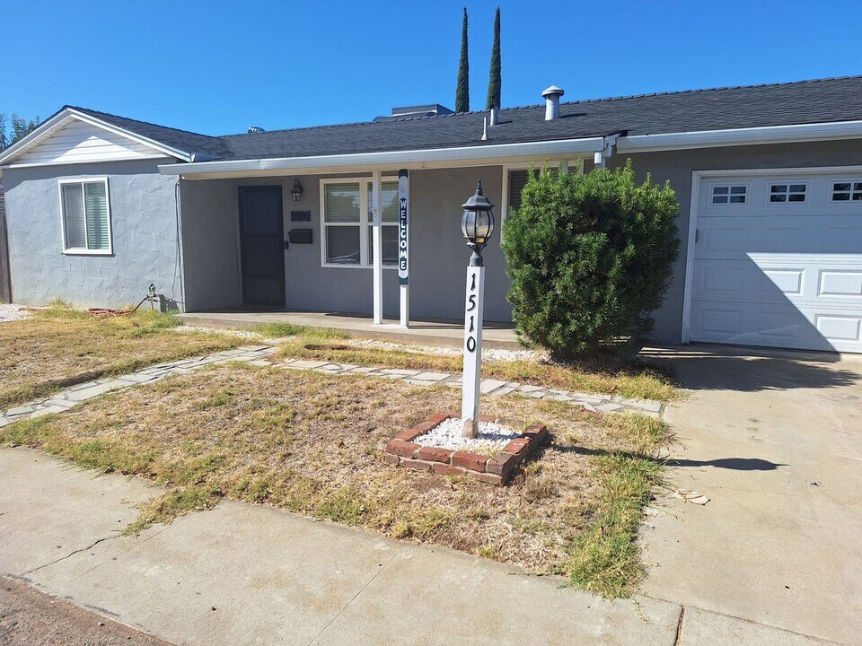 1510 Sicard St in Marysville, CA - Building Photo