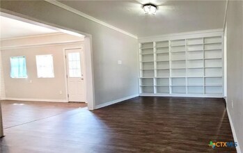 613 Cedar Dr in Copperas Cove, TX - Foto de edificio - Building Photo