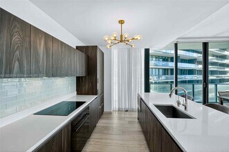 480 NE 31st St in Miami, FL - Building Photo - Building Photo