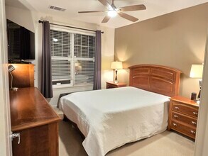 350 W Elm St, Unit 3101 in Conshohocken, PA - Foto de edificio - Building Photo