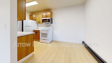 215 E Arbor Ave in Bismarck, ND - Building Photo - Building Photo