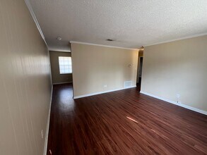 4220 E Johnson Ave in Pensacola, FL - Building Photo - Building Photo