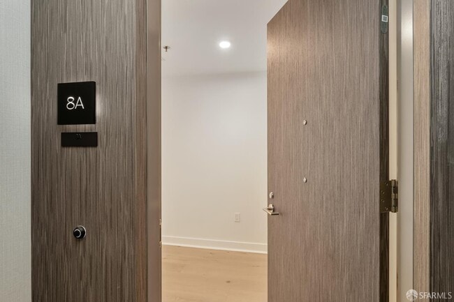 201 Folsom St in San Francisco, CA - Building Photo - Building Photo