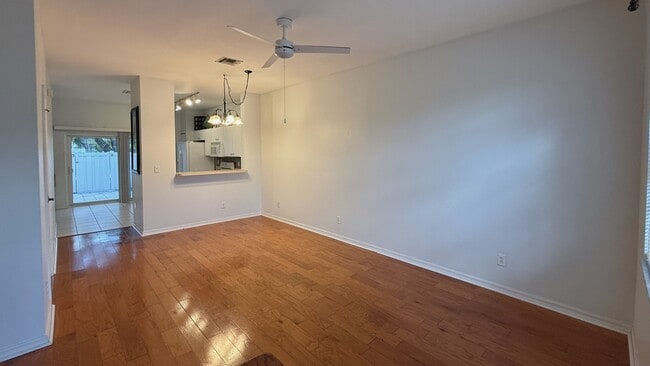 3620 Pine Oak Cir, Unit 105 in Ft. Myers, FL - Building Photo - Building Photo