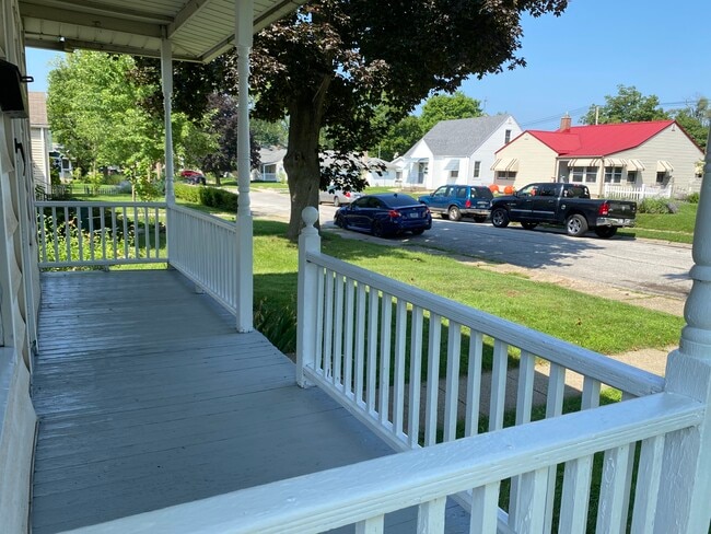 321 N Wenger Ave in Mishawaka, IN - Building Photo - Building Photo