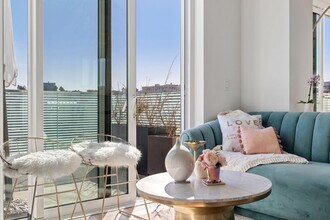 555 Fulton St in San Francisco, CA - Building Photo - Building Photo