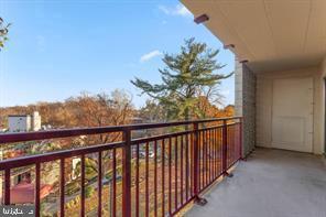9201 New Hampshire Ave in Silver Spring, MD - Building Photo - Building Photo