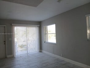 3031 NE 21st Terrace in Fort Lauderdale, FL - Foto de edificio - Building Photo