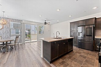 30324 Town Square Dr in Menifee, CA - Building Photo - Building Photo