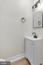 5736 Leonard St in Philadelphia, PA - Building Photo - Building Photo