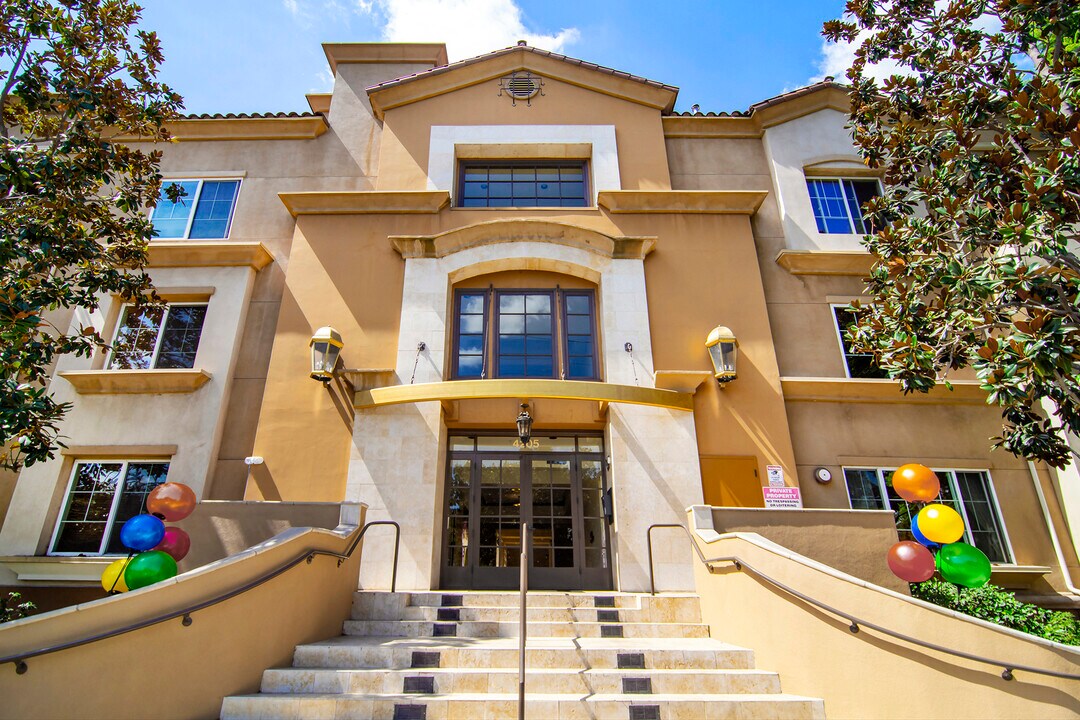 The Montgomery in Toluca Lake, CA - Foto de edificio