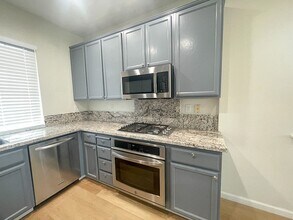 4000 Hemingway Common in Fremont, CA - Building Photo - Building Photo