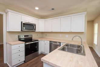 1165 Goodman St in Auburn, AL - Building Photo - Building Photo
