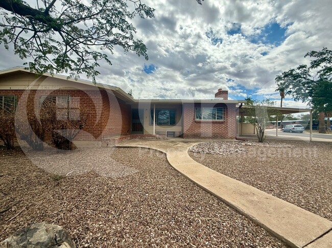 2045 S Avenida Planeta in Tucson, AZ - Building Photo - Building Photo