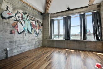 530 S Hewitt St in Los Angeles, CA - Building Photo - Building Photo