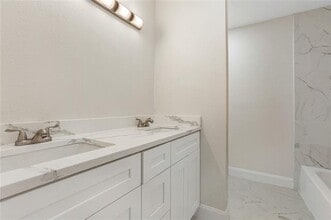 3804 Birchfield Dr in Harvey, LA - Building Photo - Building Photo