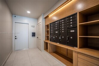 6960 Rue Vendome in Miami, FL - Building Photo - Building Photo