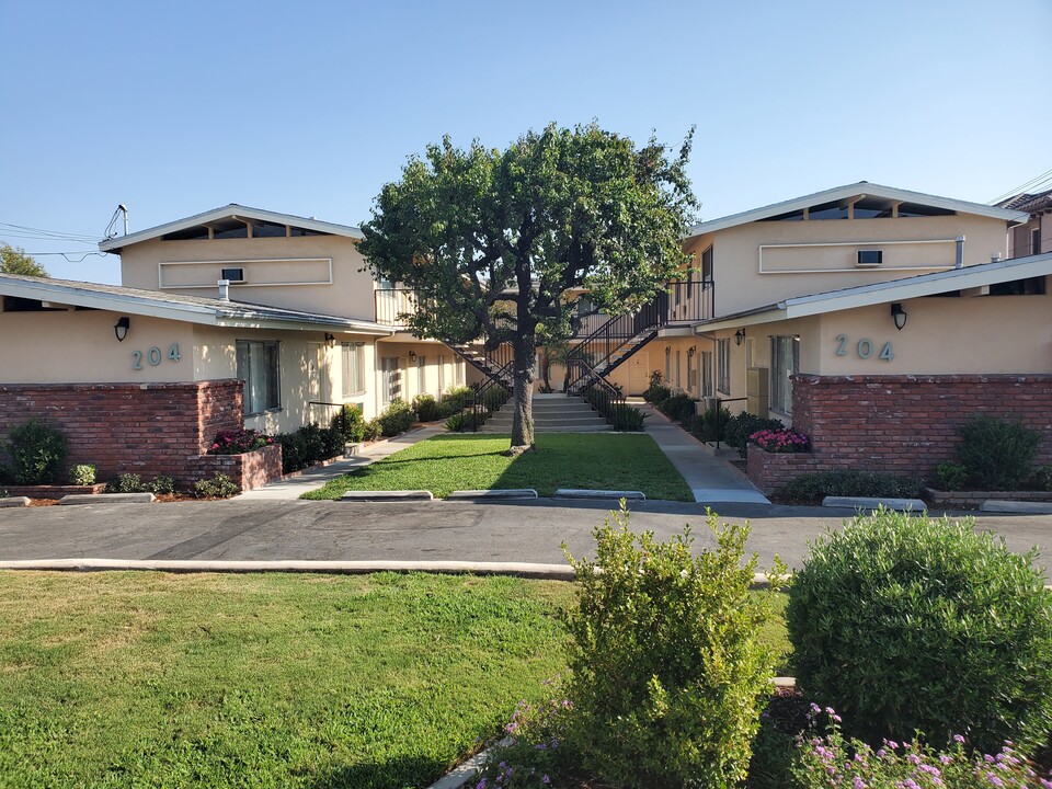 204 E Broadway, Unit C in San Gabriel, CA - Foto de edificio