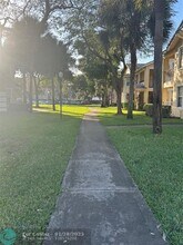 1509 Belmont Ln in North Lauderdale, FL - Foto de edificio - Building Photo