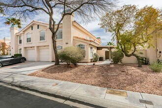 1024 Sun wood Dr in Las Vegas, NV - Building Photo - Building Photo