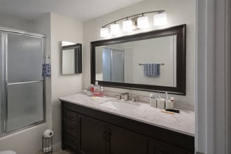 7618 Colonial Ct in Tampa, FL - Building Photo - Building Photo