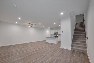 3017 La Rambla Dr in Houston, TX - Building Photo - Building Photo