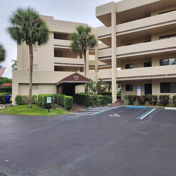 3154 Via Poinciana, Unit 4120 in Greenacres, FL - Building Photo