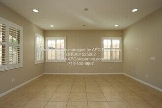 47 Wild Trails in Irvine, CA - Building Photo - Building Photo