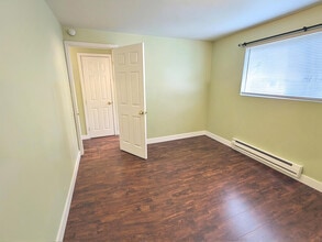 7408 Rainier Avenue South, Unit 3 in Seattle, WA - Foto de edificio - Building Photo