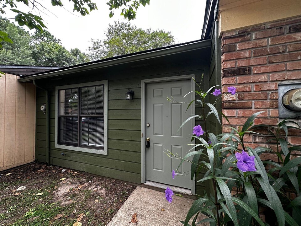 218 White Dr in Tallahassee, FL - Building Photo