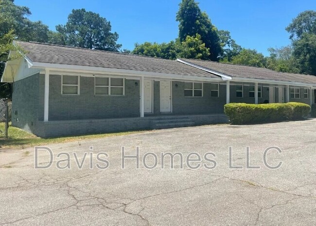 property at 731 N Davis Dr