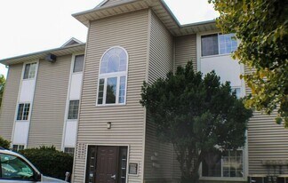 458 Peterson St in Iowa City, IA - Building Photo