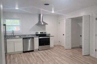 2122 Sun Cir in Jonesboro, AR - Foto de edificio - Building Photo