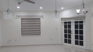 984 SW 113th Ter in Pembroke Pines, FL - Building Photo - Building Photo