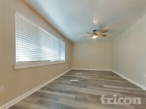 243 E Bay Ave in Longwood, FL - Building Photo - Building Photo