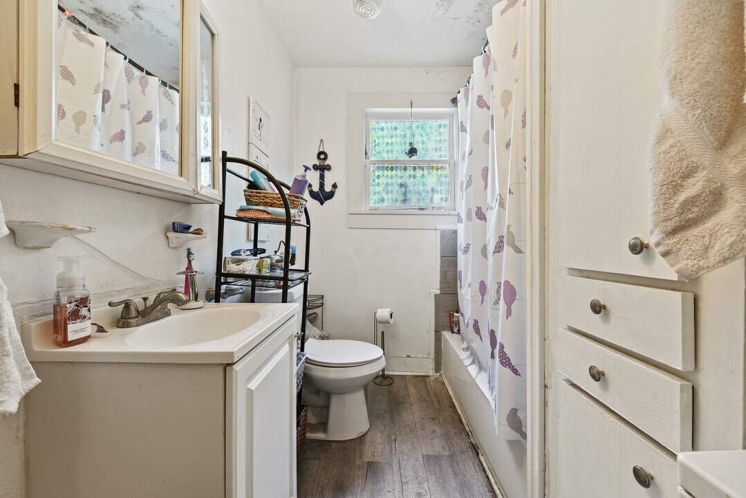 154 Willow St in Humble, TX - Foto de edificio