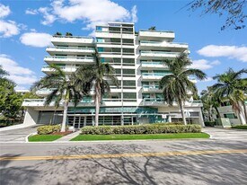 1025 92nd St in Bay Harbor Islands, FL - Building Photo