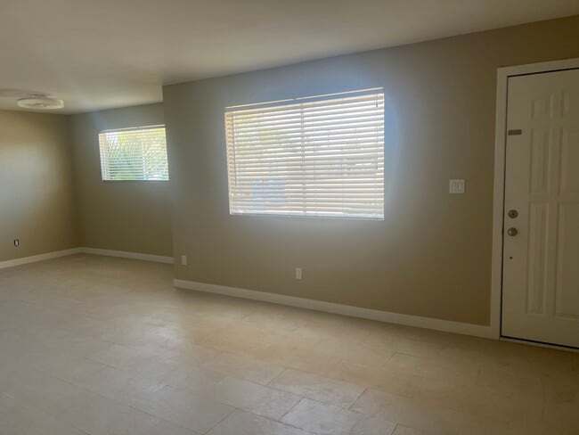 1731 E Cheery Lynn Rd, Unit 1731 Front in Phoenix, AZ - Building Photo - Building Photo