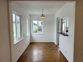 1313 Douglas St in Los Angeles, CA - Building Photo - Building Photo