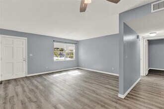 75 Sunnyside Dr in Clermont, FL - Foto de edificio - Building Photo