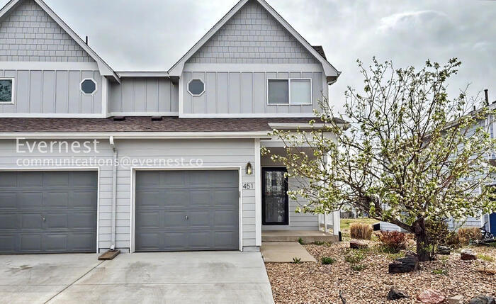 451 Stardust Ct in Dacono, CO - Building Photo