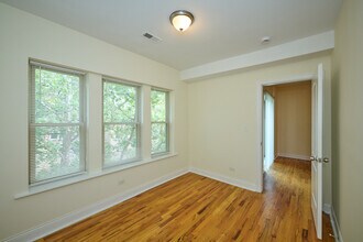 5014 N Harding Ave in Chicago, IL - Building Photo - Building Photo