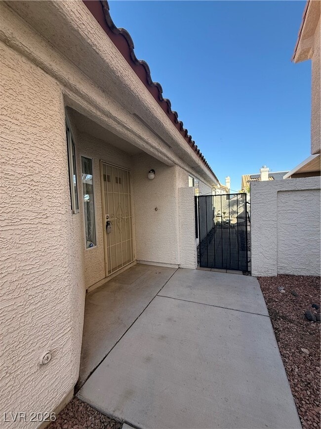 property at 1120 Daytona Ln