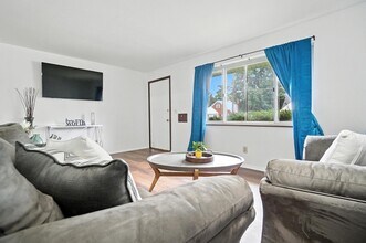 2295 Deblin Dr in Cincinnati, OH - Building Photo - Building Photo