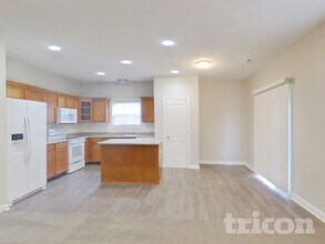 1044 Hazelwood Dr in Greenwood, IN - Building Photo - Building Photo