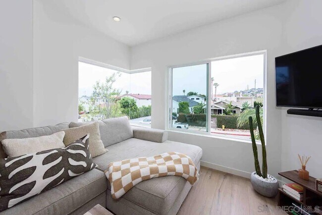 property at 3148 Emerson St
